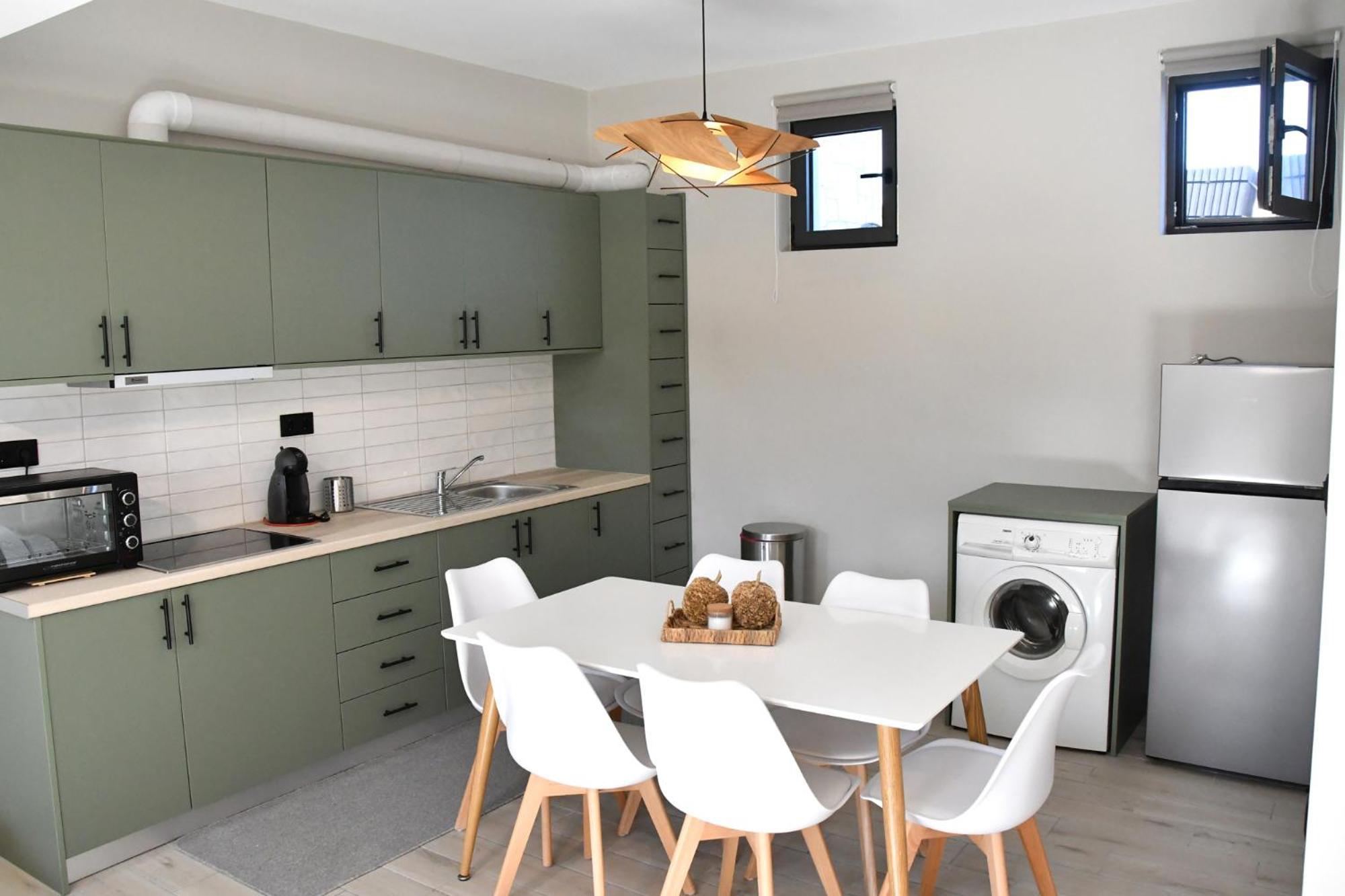 Апартаменты Polles Εlies Cozy Αpartment Aegina Экстерьер фото