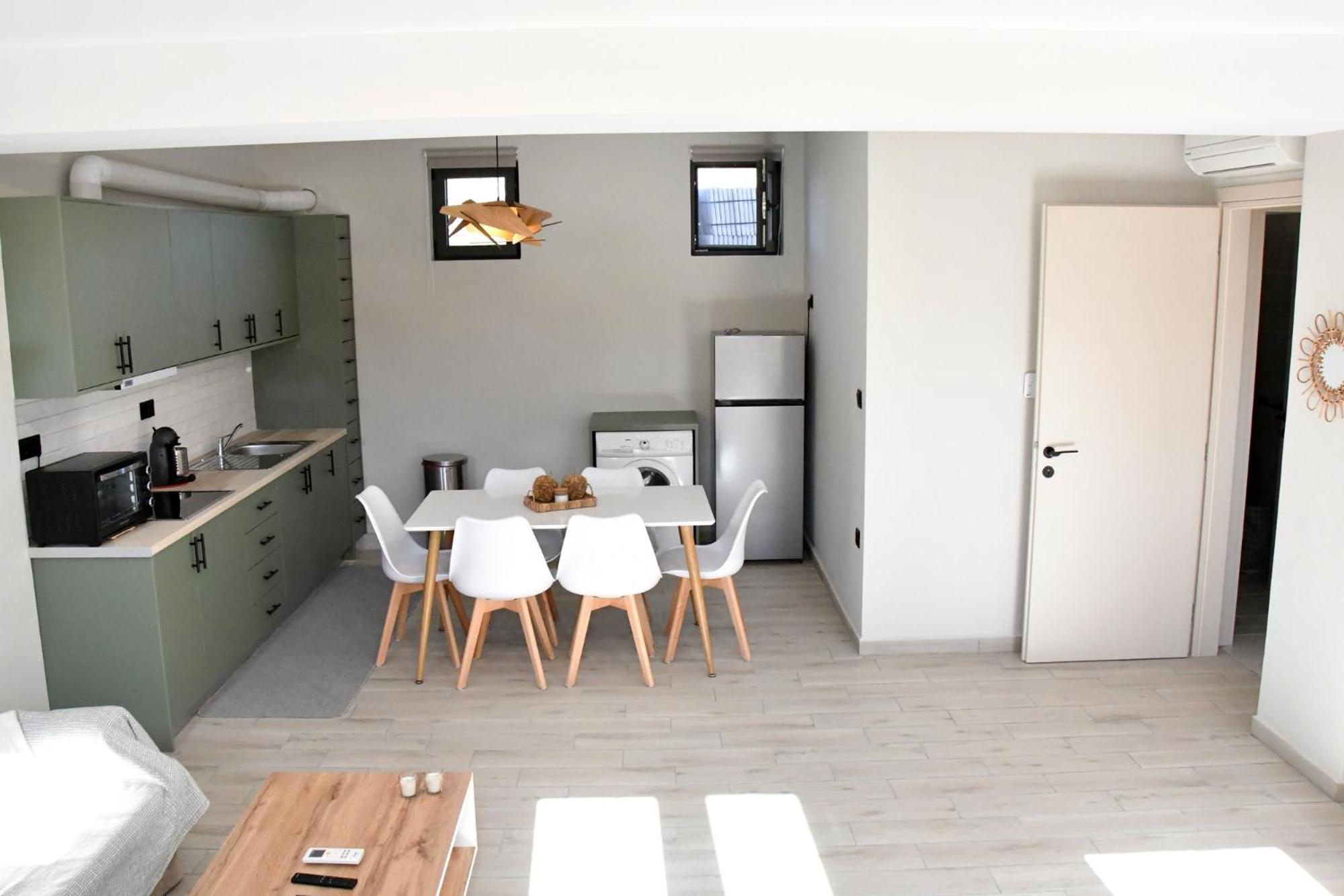 Апартаменты Polles Εlies Cozy Αpartment Aegina Экстерьер фото